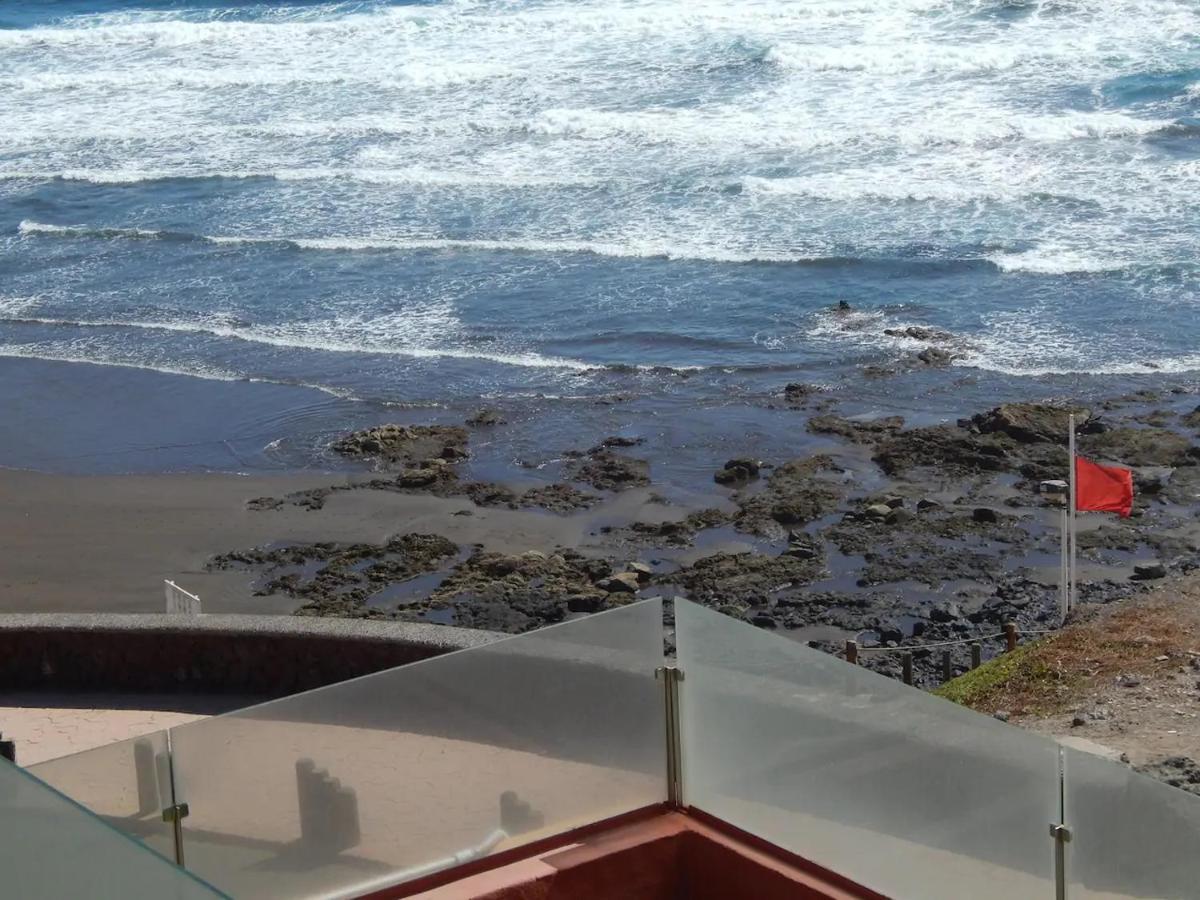 شقة Loft With Balcony Sea View Playa Del Hombre المظهر الخارجي الصورة